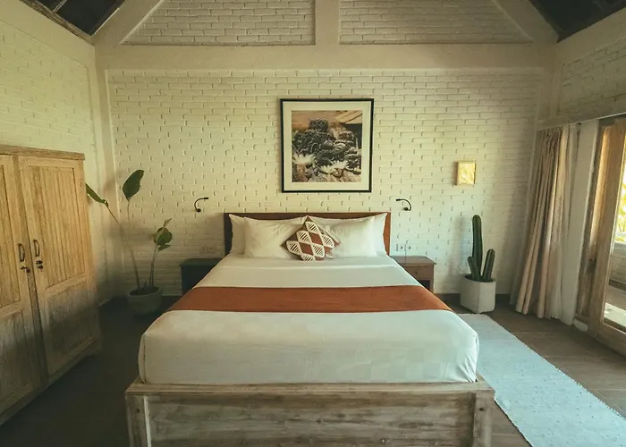 Cari Surf Camp & Studio\'S