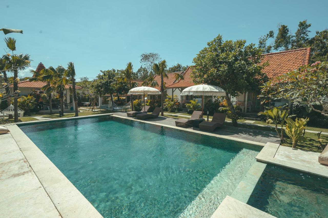 Cari Surf Camp & Studio's 3* Uluwatu (Bali)